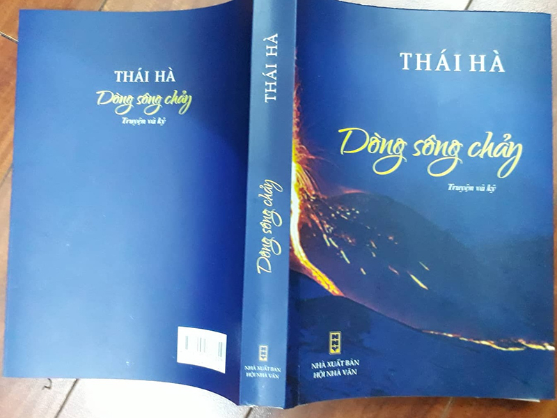 Đọc "Dòng sông chảy" của Thái Hà